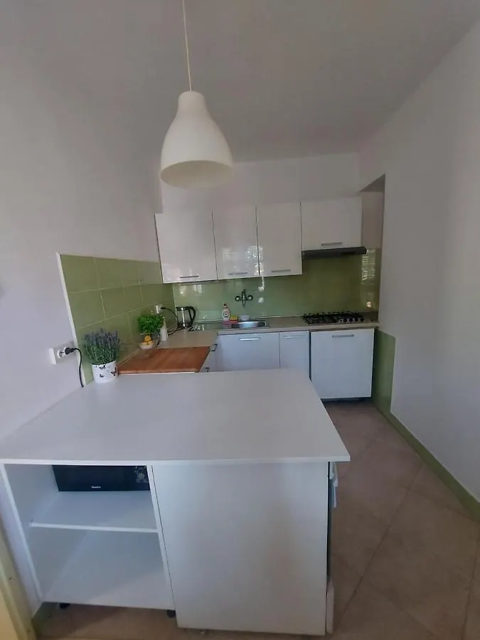 Apartment Iva Pula 반졸레 0*,